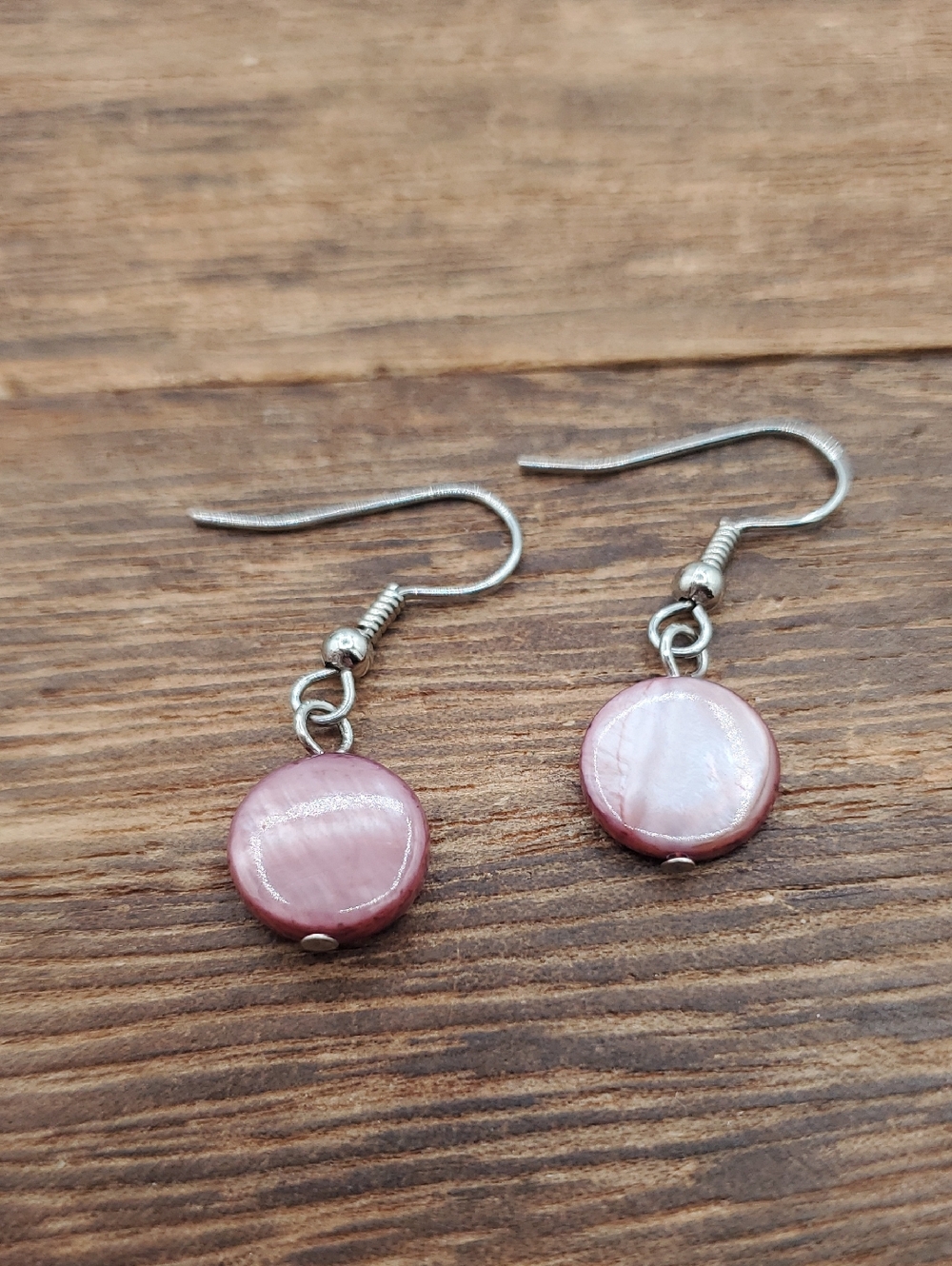 Mother Of Pearl Delicate Disc Earrings E1114